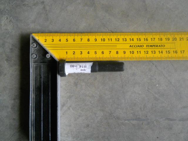 Болт М14х80 картера маховика VG1500010062