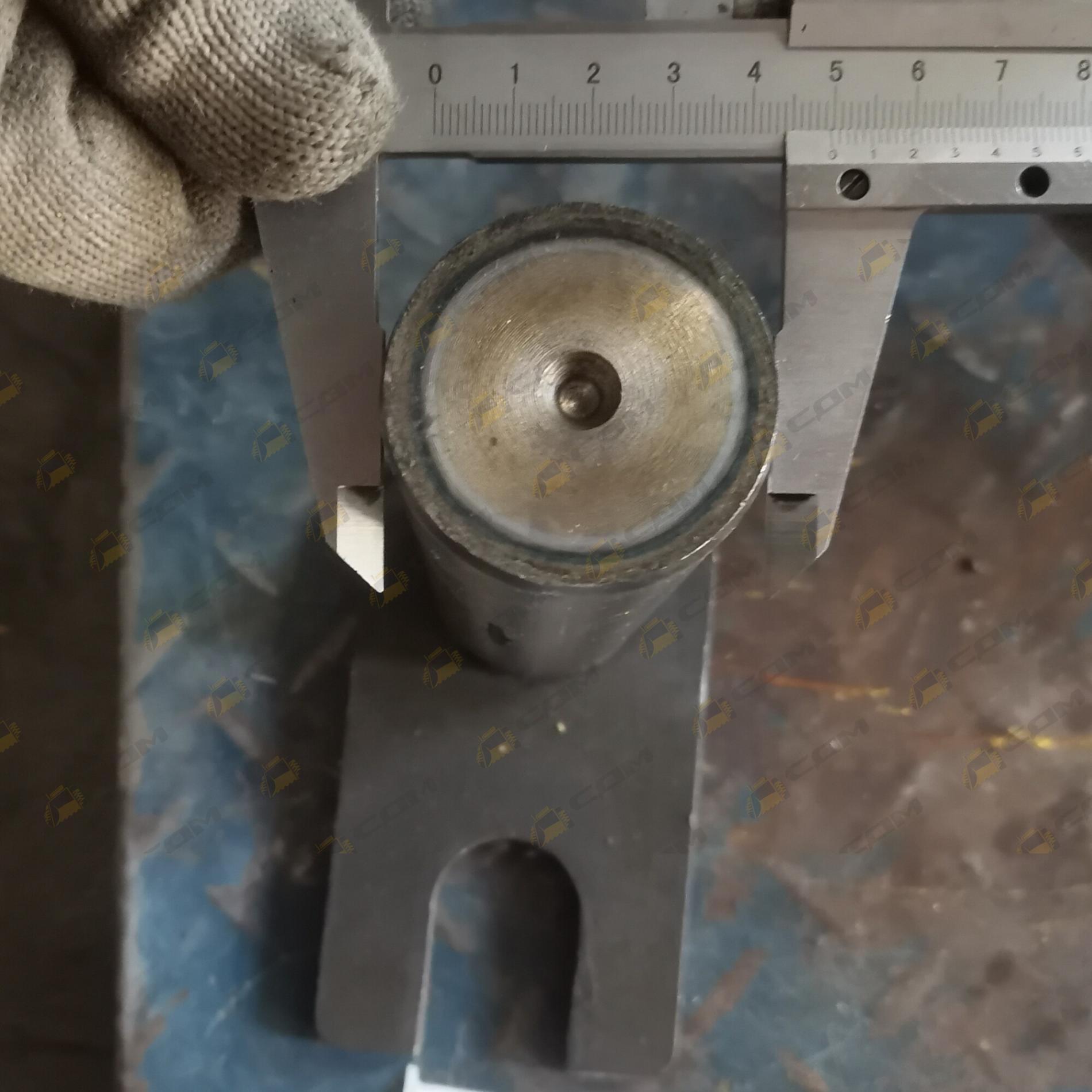 Палец крепления цилиндра ковша к раме d=50 L=170 252600357 9358292