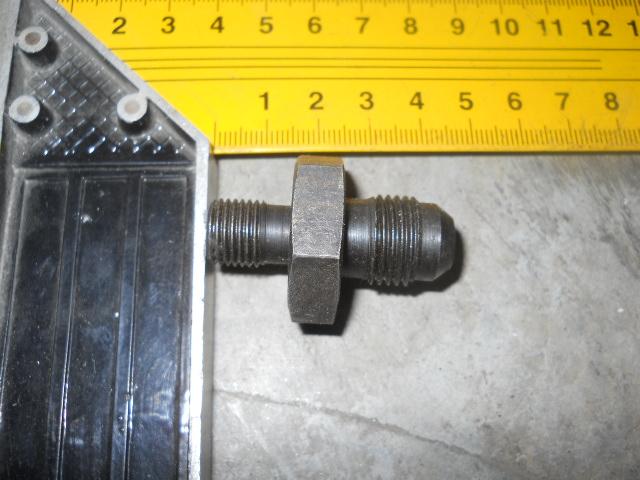 Штуцер тормозного цилиндра CDM855/856 LG50F.09003A