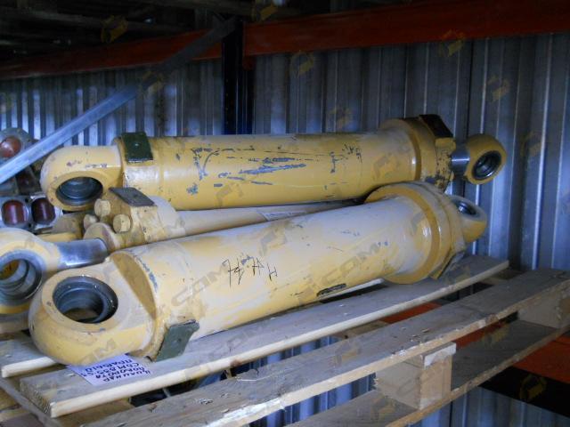 Цилиндр подъема стрелы CDM843-72 LG40F.07.02