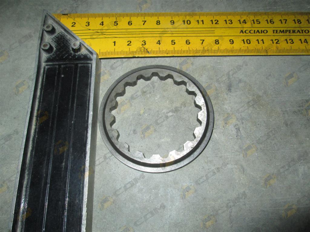 Шайба шлицевая шестерни вторичного вала КПП Fuller RT-11509C 18701