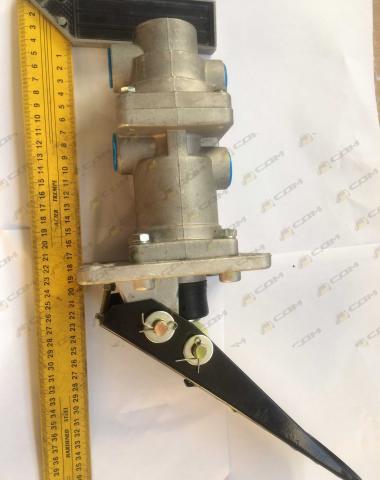 Педаль тормоза с тормозным клапаном CDM853/856D